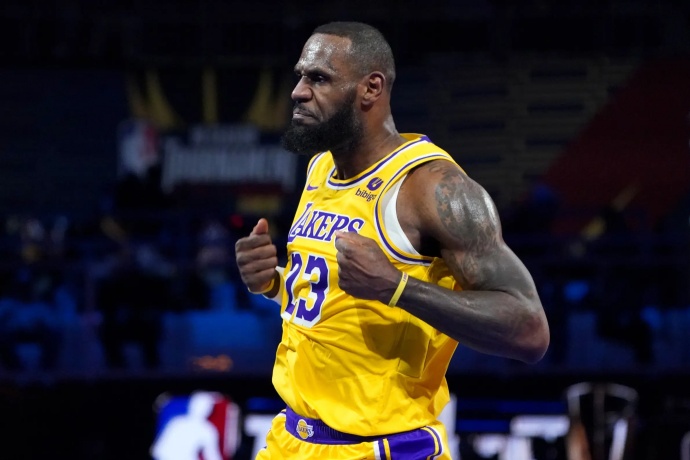 美媒怒批詹姆斯：言论自相矛盾，对冠军戒指文化认知混乱